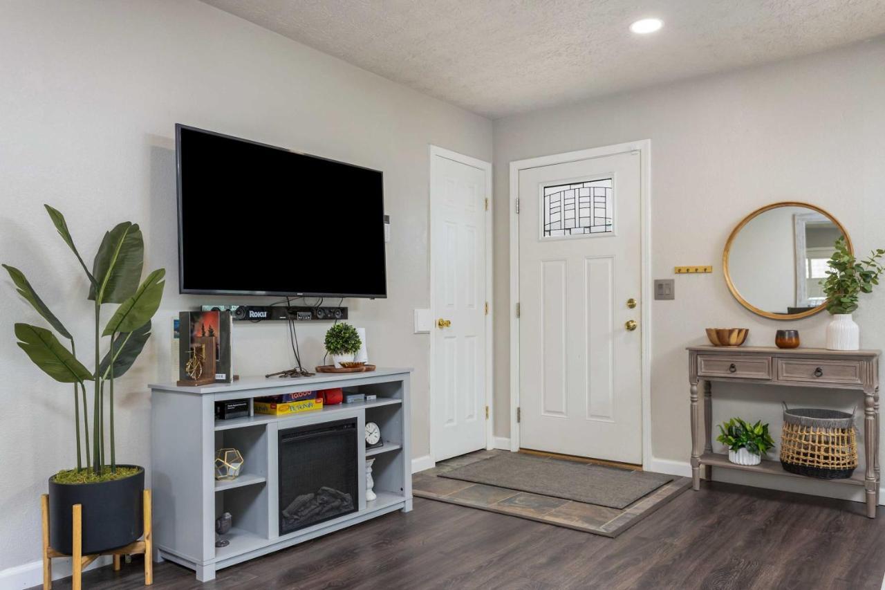 Updated Townhome Near Airport And Shopping! Anchorage Exterior foto